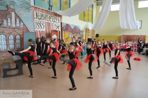 Układy taneczne przygotowane były na zajęciach organizowanych w ramach projektu "Euroszkoła"