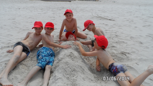 Niektórzy plażowali, a my znaleźliśmy inną super zabawę:)